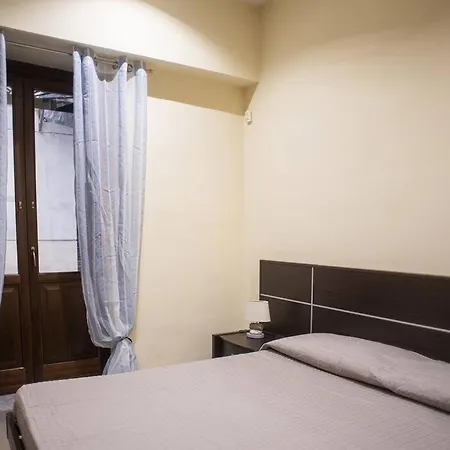 Apartment Domus Ameliae Cozy And Charming Apt At Cathedral *